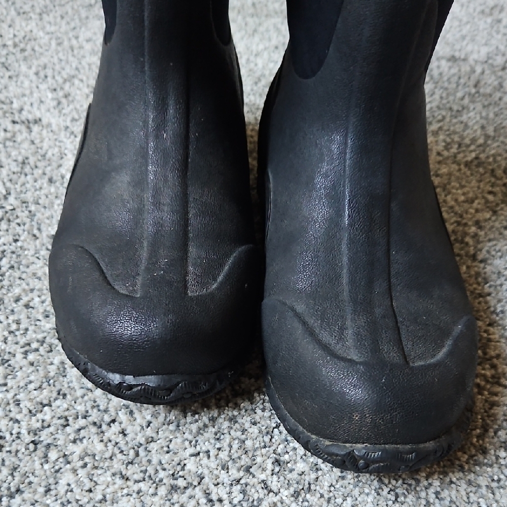 Bogs Black Rubber-Neoprene Waterproof Boots - Picture 2 of 6